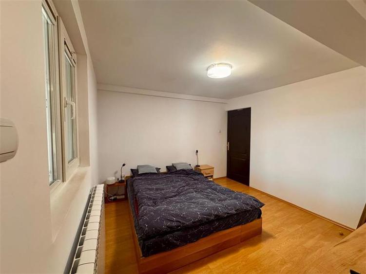 Casă individuală cu 4 camere cu Teren 1670 Mp în Bârnova