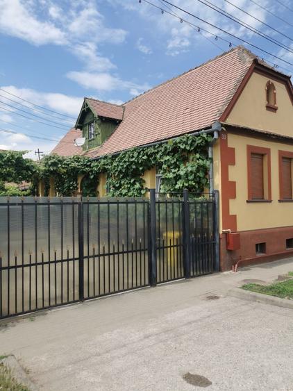 Casă cu 2 camere în Cristian