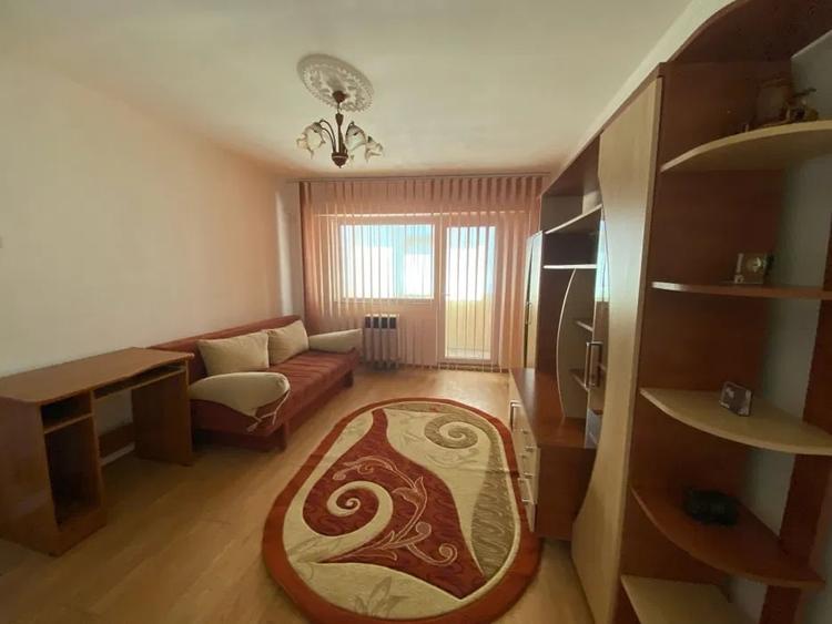 Apartament cu 2 camere decomandat în Obor