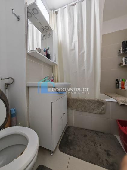 Apartament cu 4 camere decomandat, mobilat în Lipovei