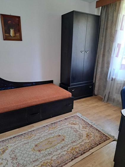 Apartament cu 4 camere decomandat în Jigodin-Băi