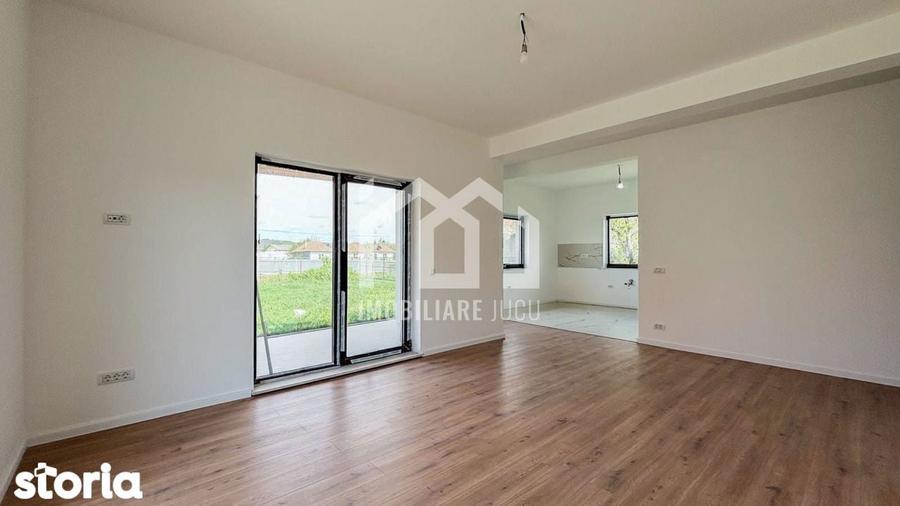 Casă cu 4 camere cu Teren 750 Mp în Jucu