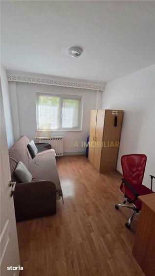 Apartament cu 3 camere decomandat, mobilat în Între Lacuri — fotografia 1