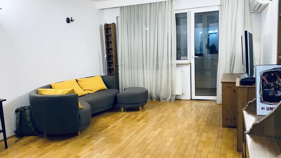 Apartament cu 2 camere semidecomandat în Tineretului