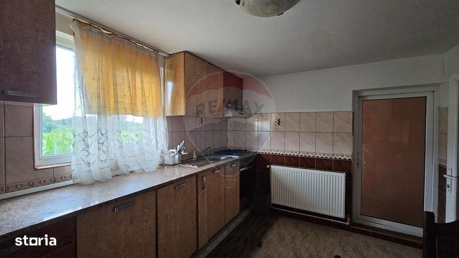 Casă cu 4 camere în Udești