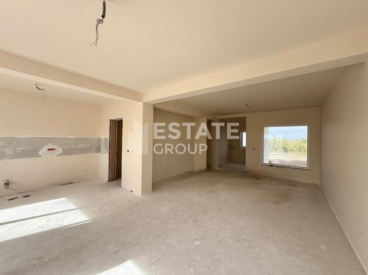 Duplex cu 4 camere cu Canalizare în Moșnița Nouă
