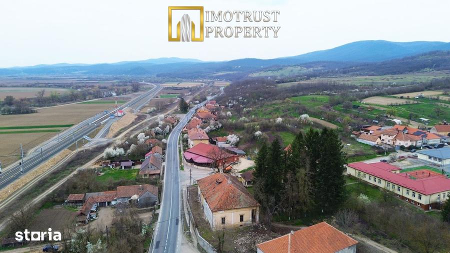 Casă cu Teren 2655 Mp în Târnova