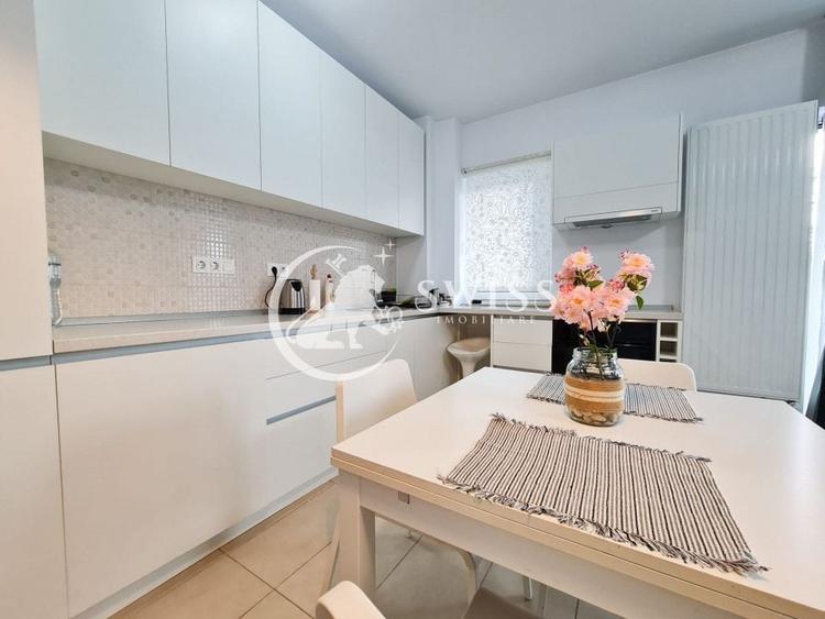 Apartament cu 2 camere semidecomandat, mobilat în Bună Ziua