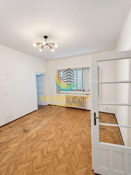 Apartament cu 3 camere semidecomandat în Gara de Nord