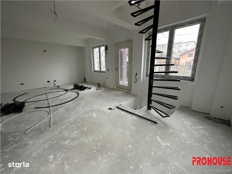 Casă cu 4 camere în Energiei