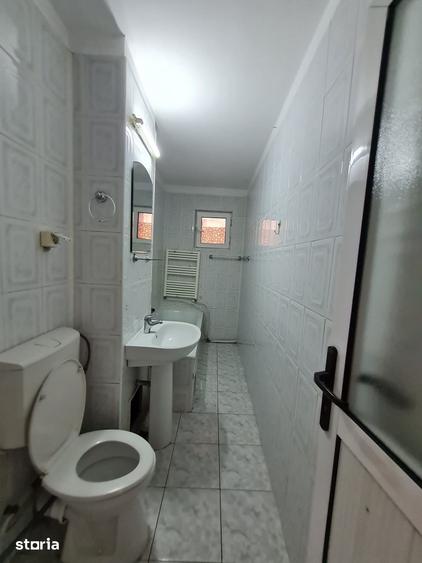 Apartament cu 3 camere decomandat în Mioriței
