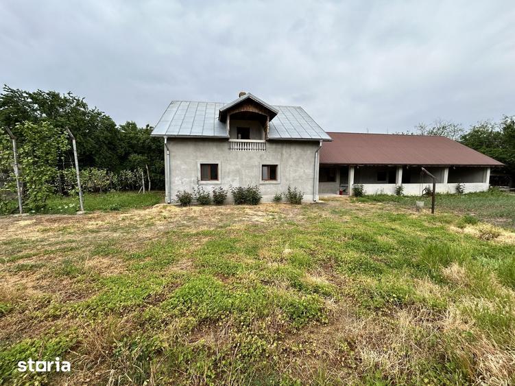 Casă cu 6 camere cu Teren 1150 Mp în Odobești