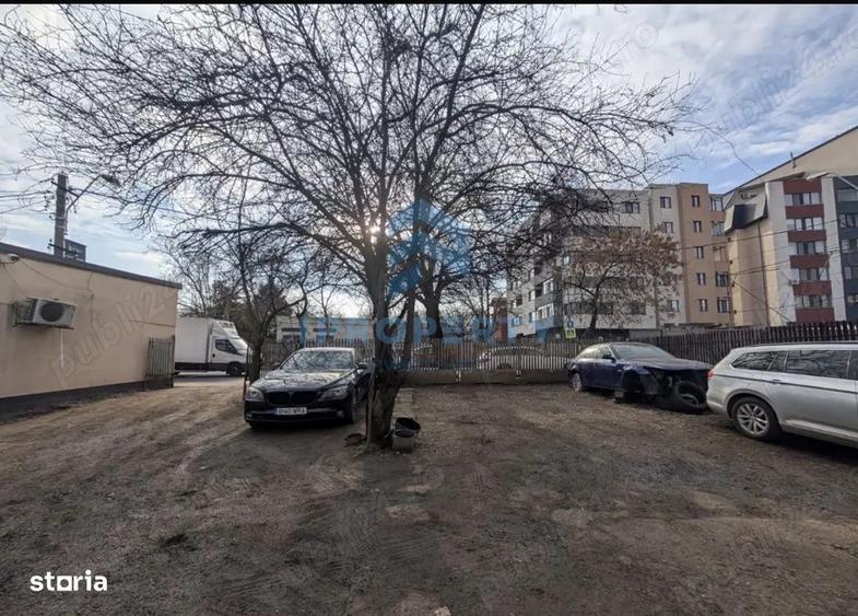 Spațiu comercial, în Militari
