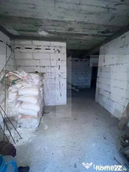 Casă cu 4 camere cu Teren 500 Mp în Central