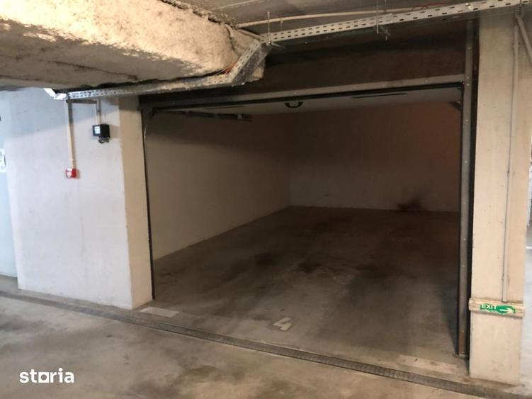 Apartament cu 2 camere, mobilat în Regie