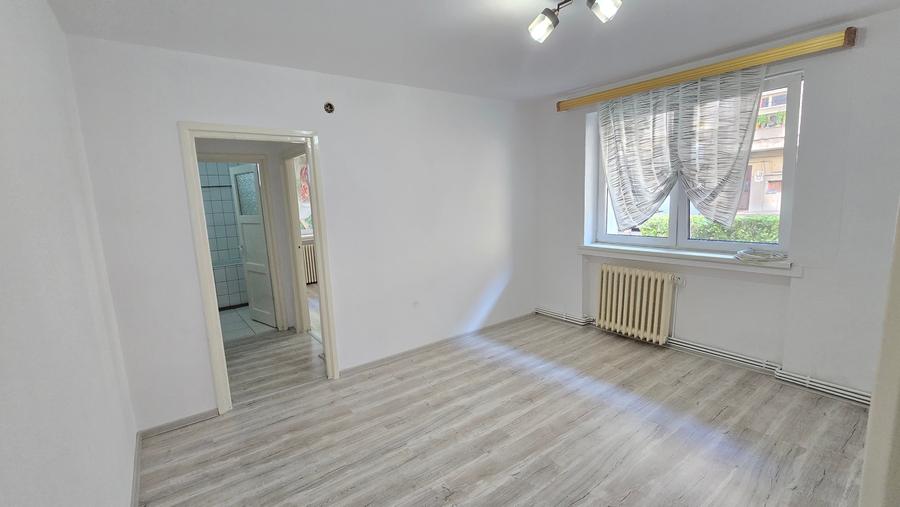 Vand apartament 2 camere in Deva, zona I. Traian, parter, - 2