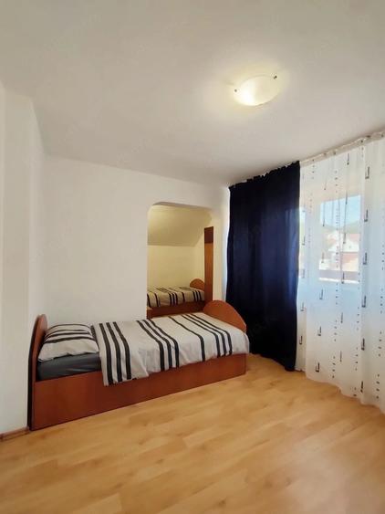 Casă cu 5 camere cu Teren 250 Mp în Barițiu