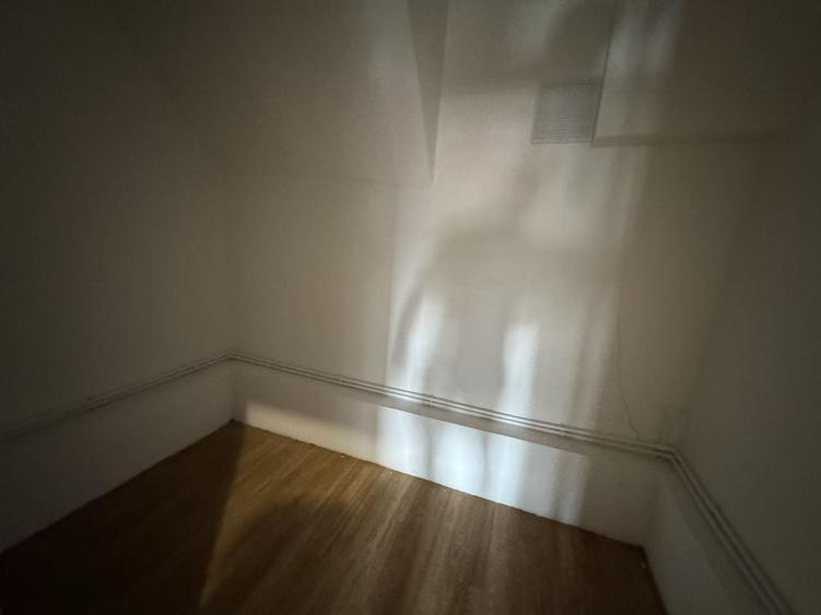 Casă cu 2 camere cu Teren 100 Mp în Ultracentral