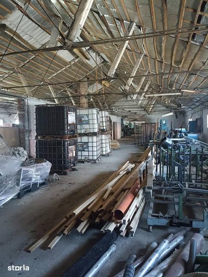 Spațiu comercial, de 900 mp, în Ilieni