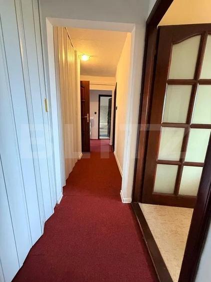 Apartament cu 4 camere decomandat, mobilat în Soarelui