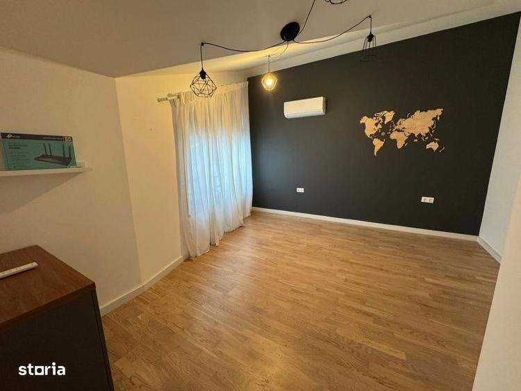 Casă cu 5 camere cu Canalizare în Primăverii