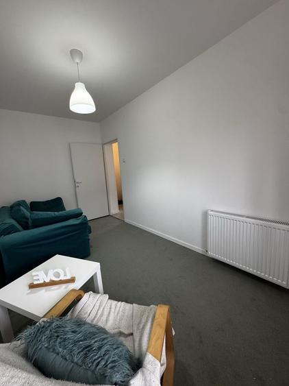 Apartament cu 3 camere decomandat, mobilat în Central