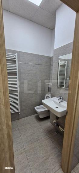 Spațiu comercial, de 82 mp, în Micro 6