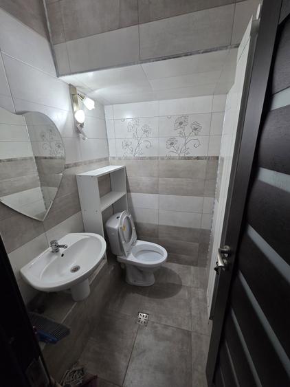 Apartament cu 4 camere decomandat în Micro 20