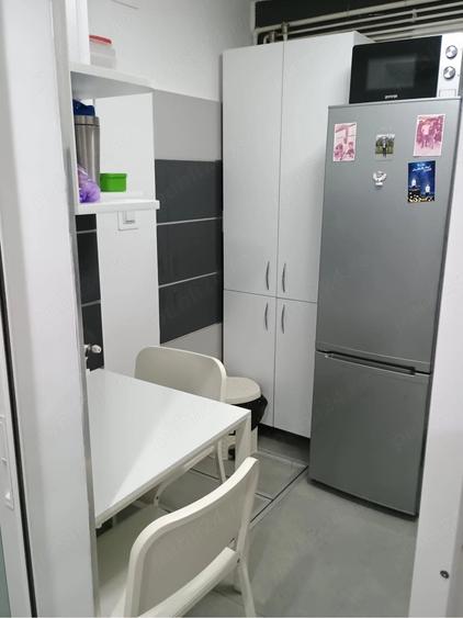 Apartament cu 3 camere decomandat în Vest
