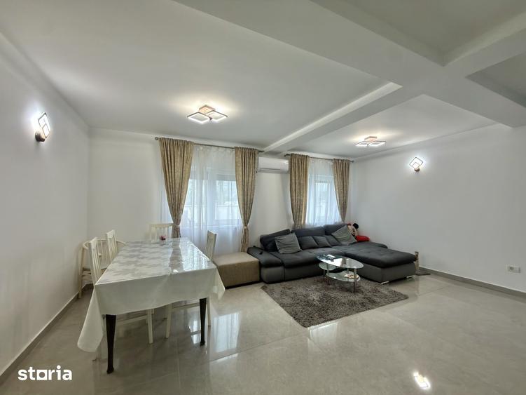Casă cu 5 camere cu Teren 300 Mp în Sânmihaiu Român