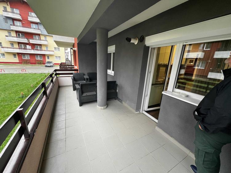 Apartament cu 2 camere semidecomandat în Exterior Vest
