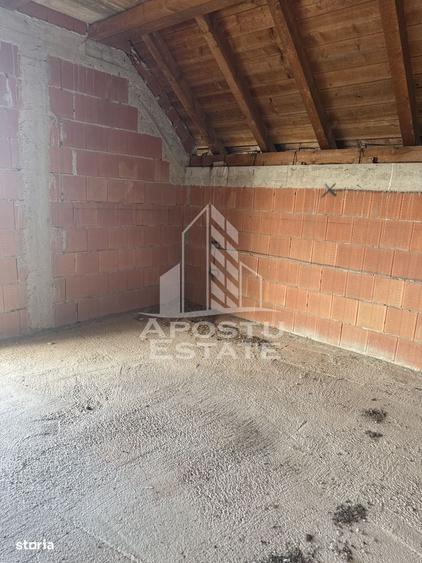 Casă cu 4 camere cu Teren 637 Mp în Covaci