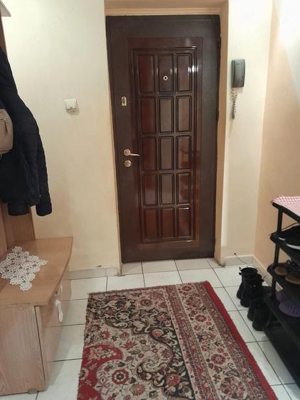 Apartament cu 3 camere decomandat în Brăilei