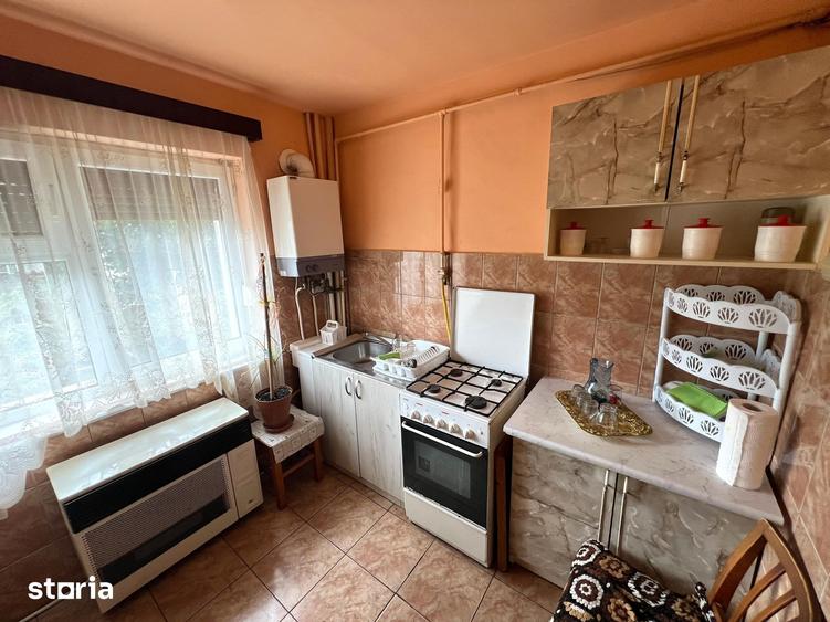 Apartament cu 3 camere în Micro 16