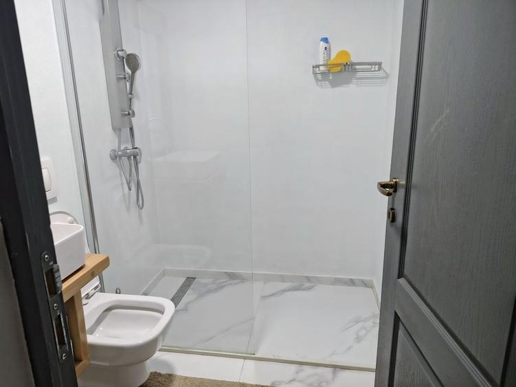 Apartament cu 3 camere decomandat în Ultracentral