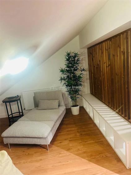 Casă cu 5 camere cu Teren 400 Mp în Dobroești