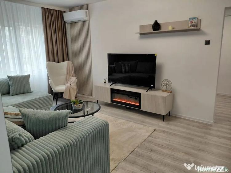 Apartament cu 3 camere semidecomandat în Micro 16