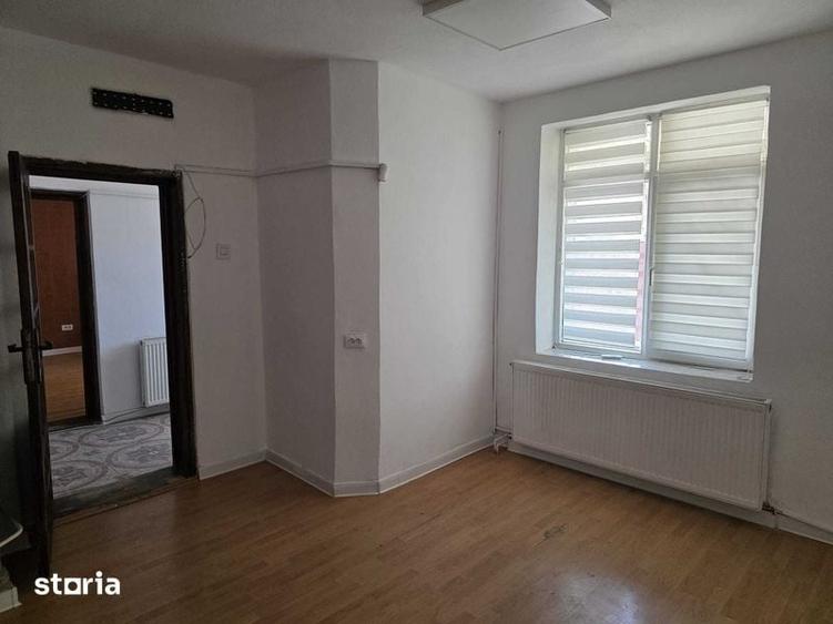 Casă cu 2 camere cu Teren 80 Mp în Gării