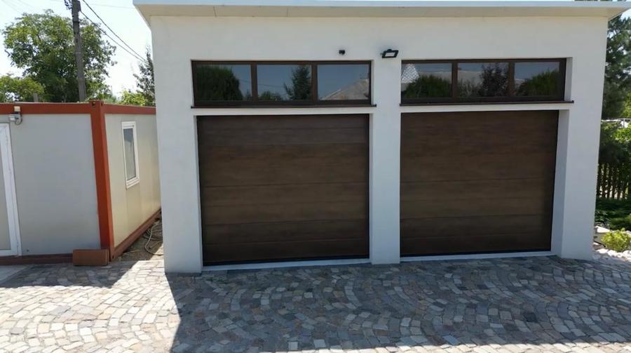 Casă individuală cu 9 camere cu Piscina în Brănești