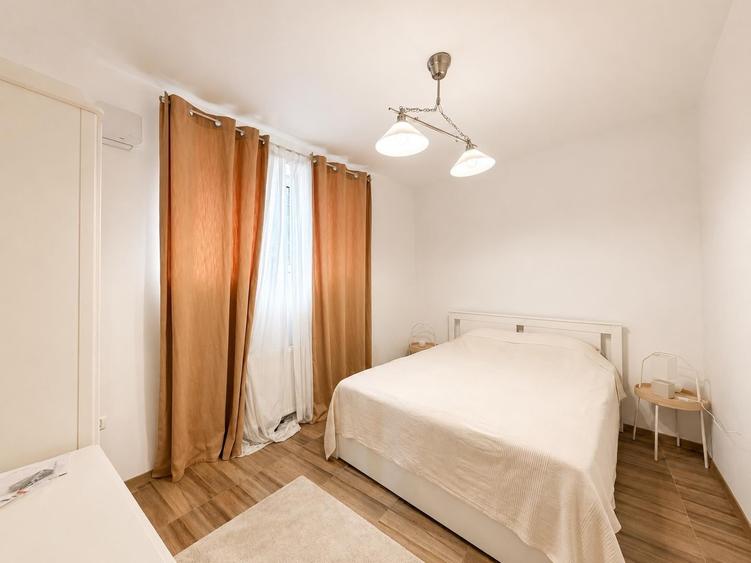Apartament cu 2 camere semidecomandat, mobilat în P-ța Victoriei