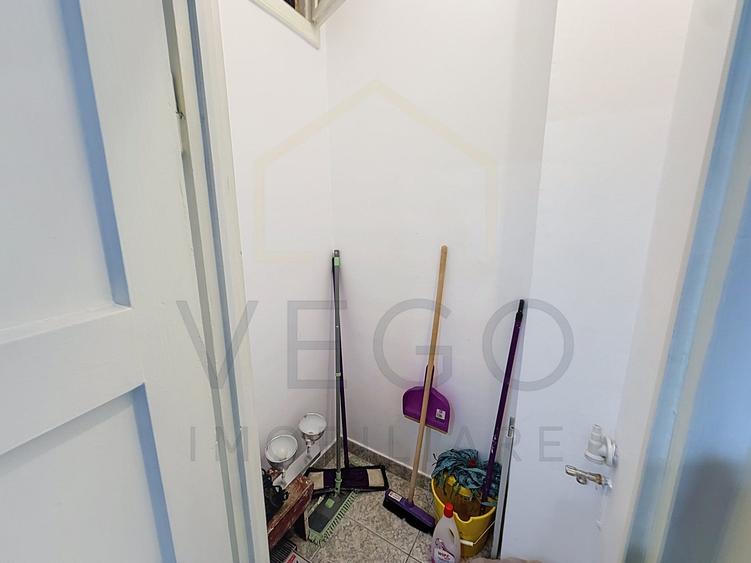 Birou, de 33 mp, în Central