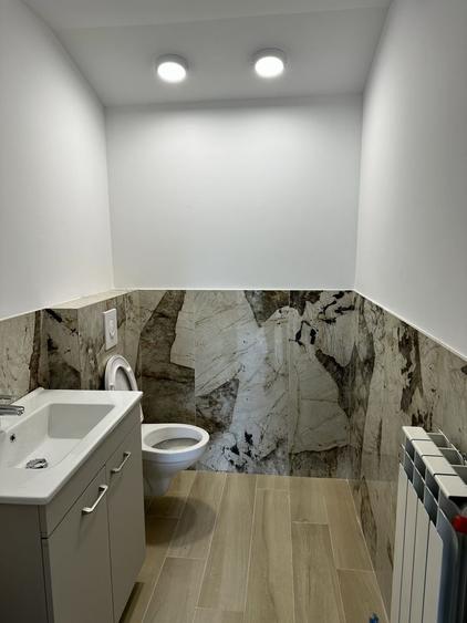 Spațiu comercial, de 600 mp, în Central
