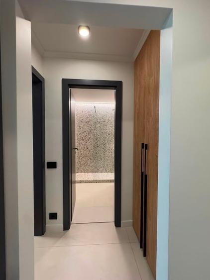 Apartament cu 3 camere decomandat, mobilat în Brâncoveanu