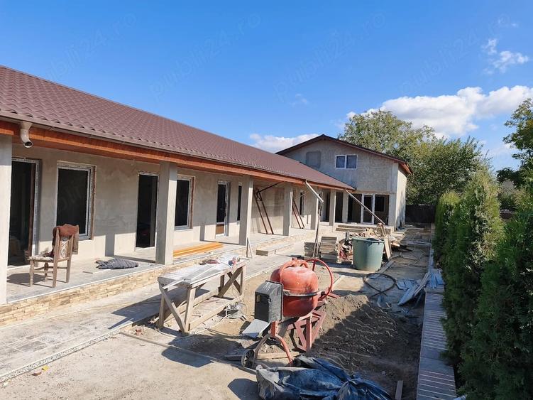 Casă cu 10 camere cu Teren 600 Mp în Central