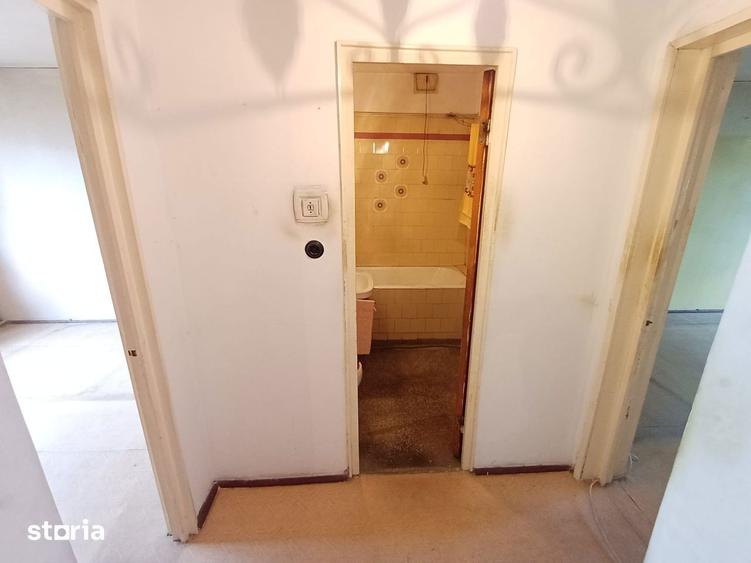 Apartament cu 3 camere decomandat în Decebal