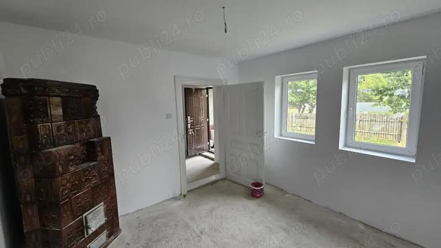 Casă cu 4 camere cu Teren 900 Mp în Central
