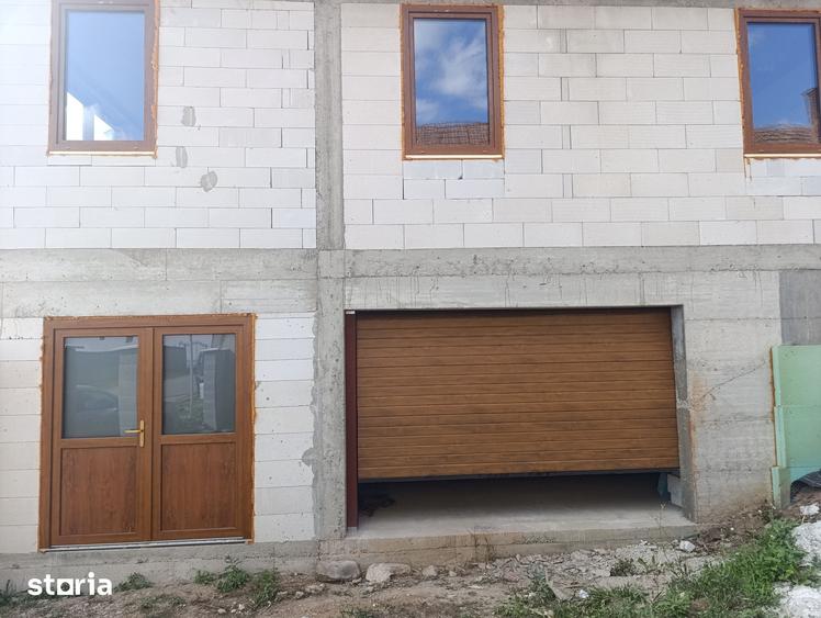 Casă cu 5 camere cu Teren 4200 Mp în Sâncraiu