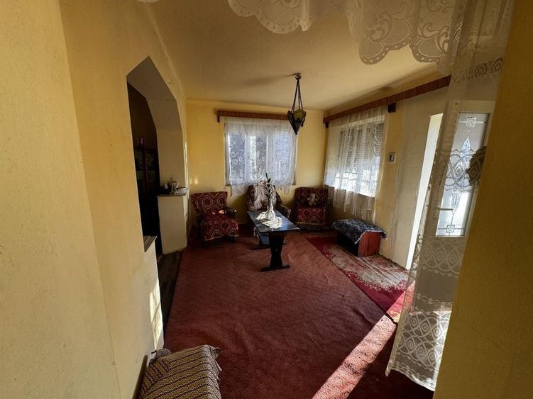 Casă cu 3 camere cu Teren 8000 Mp în Someș-Odorhei