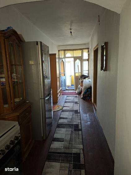 Casă cu 3 camere cu Teren 3000 Mp în Vârvor