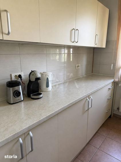 Apartament cu 4 camere semidecomandat în Drumul Taberei